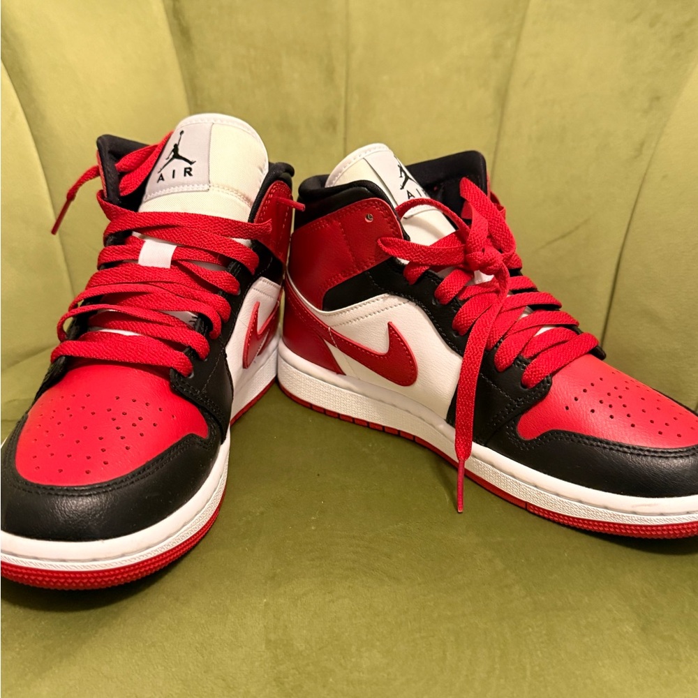 Jordan Mid-Top Sneakers - Red/Black/White